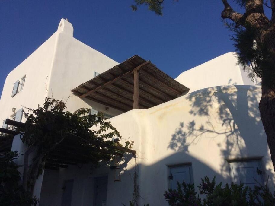 Cozy Cycladic , Close To *